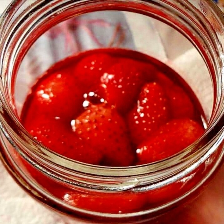 小粒な苺で作る甘さ控えめコンポート